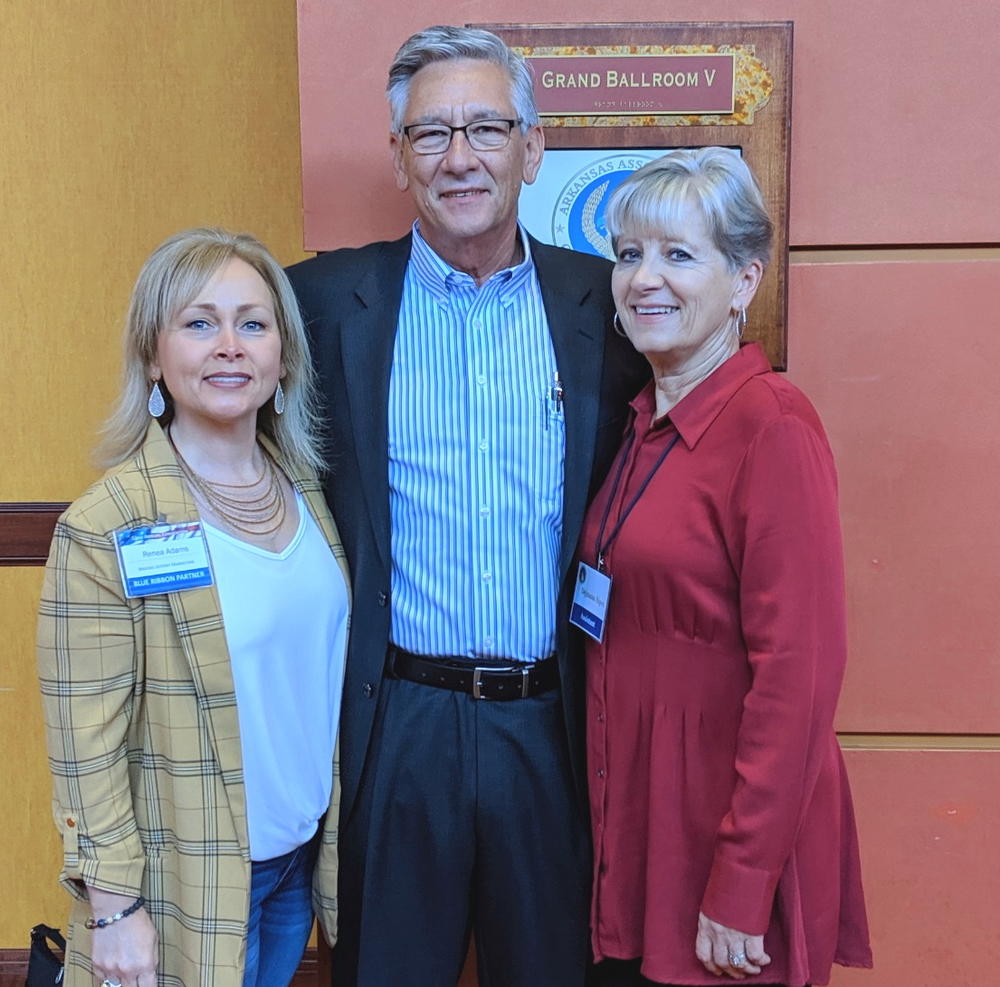 Renea standing with Gary and Dee Sipes